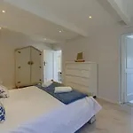 Room With A View For Two In Sunny Cove