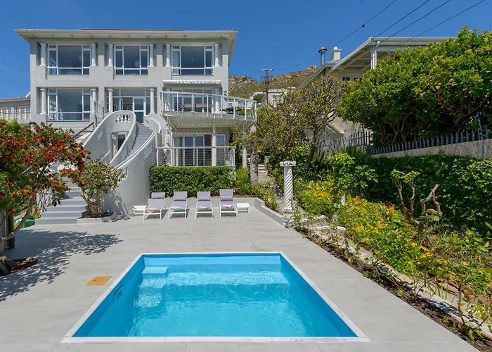 Room With A View For Two In Sunny Cove
