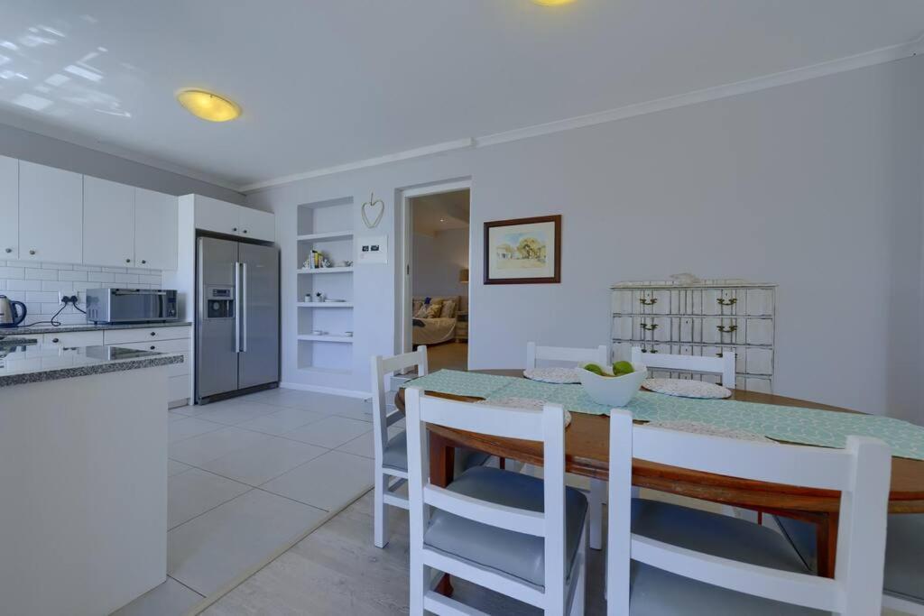 With A View For Two In Sunny Cove * Cape Town